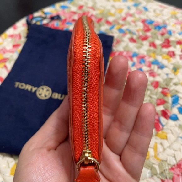 Tory Burch wallet in excellent condition - Picture 2 of 7